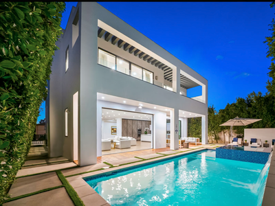 Luxurious Retreat – Modern House+Pool 4 bed/5 Bath