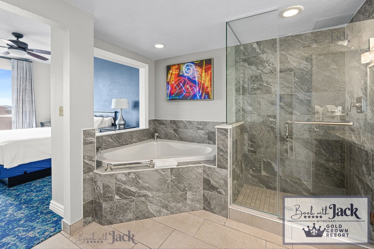 Luxury 2 bedroom Deluxe Suite gallery image 2