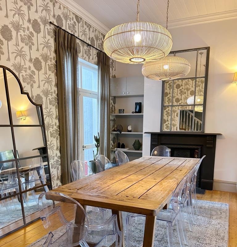 Victorian home, modern amenities gallery image 5