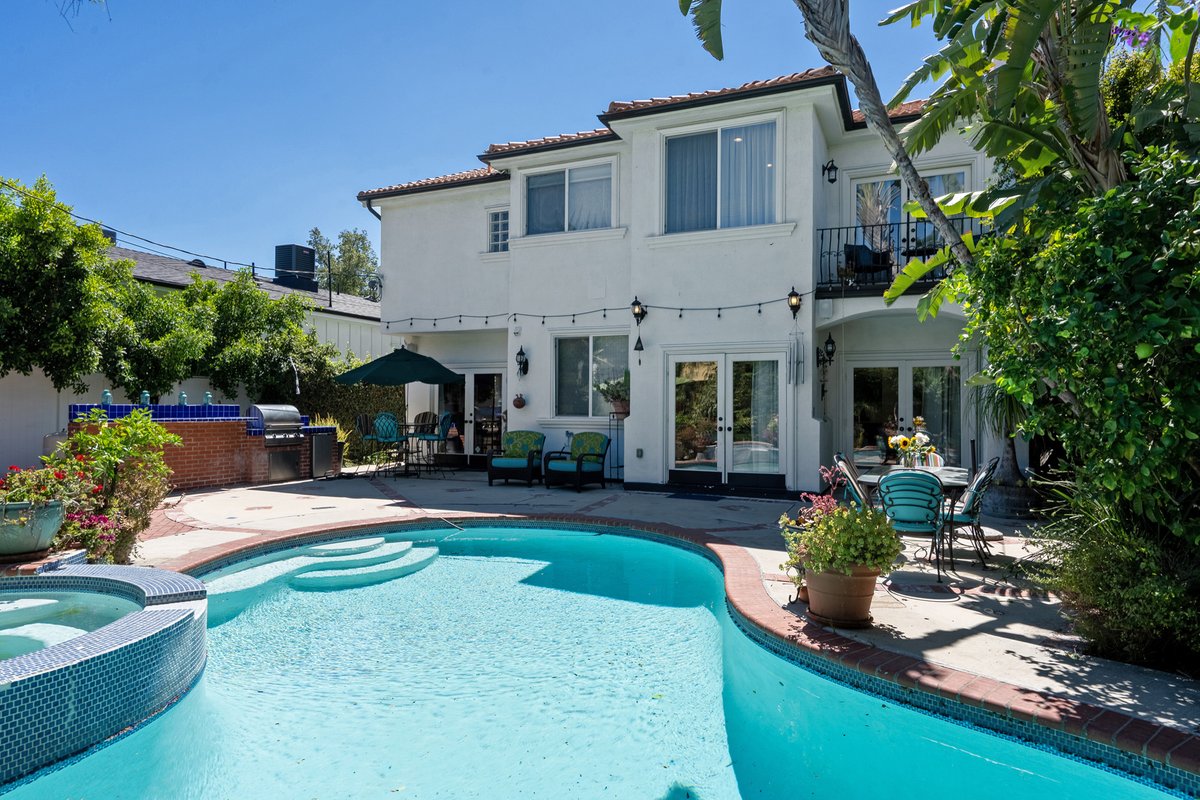 Spacious 5BR Home with Pool in Prime Sherman Oaks