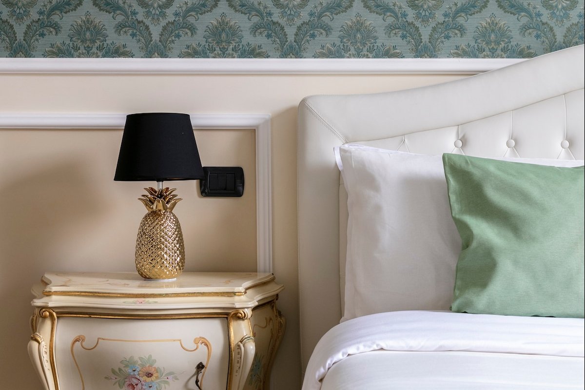 Renaissance Luxury Experience☆ UNIQUE view! gallery image 4