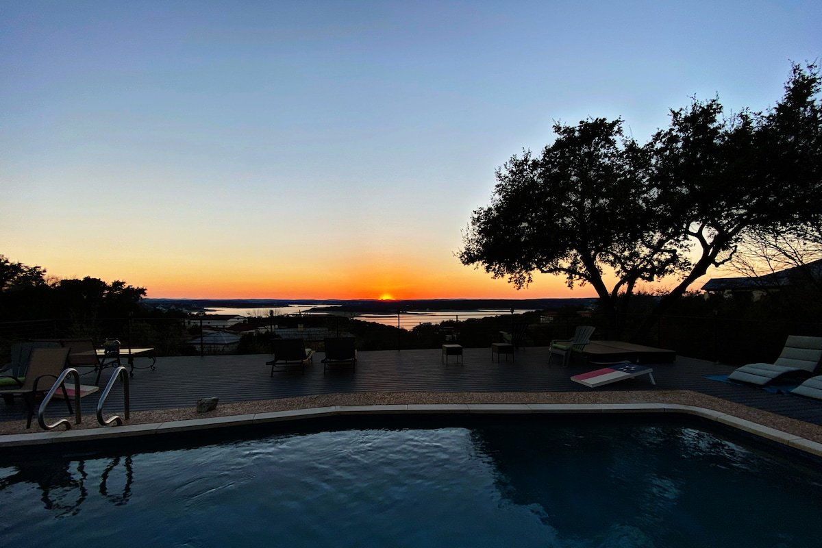 “King Of The Hill”- sunset views on Lake Travis gallery image 3