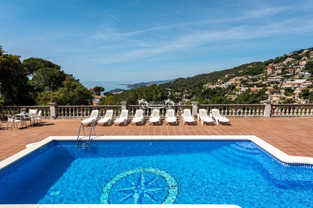 Costa Brava Holidays Villa Mimosa, Sea View. luxe
