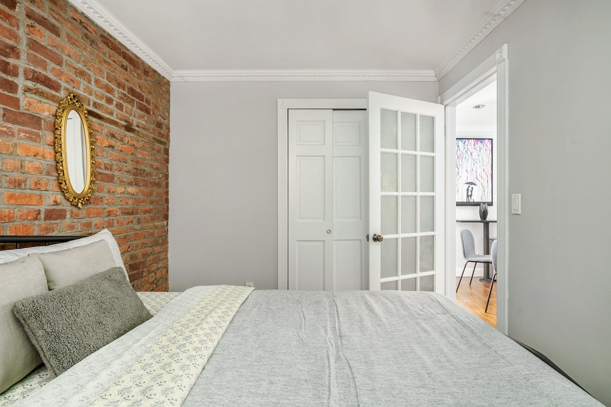 Charming 2-Bedroom little Italy gallery image 3