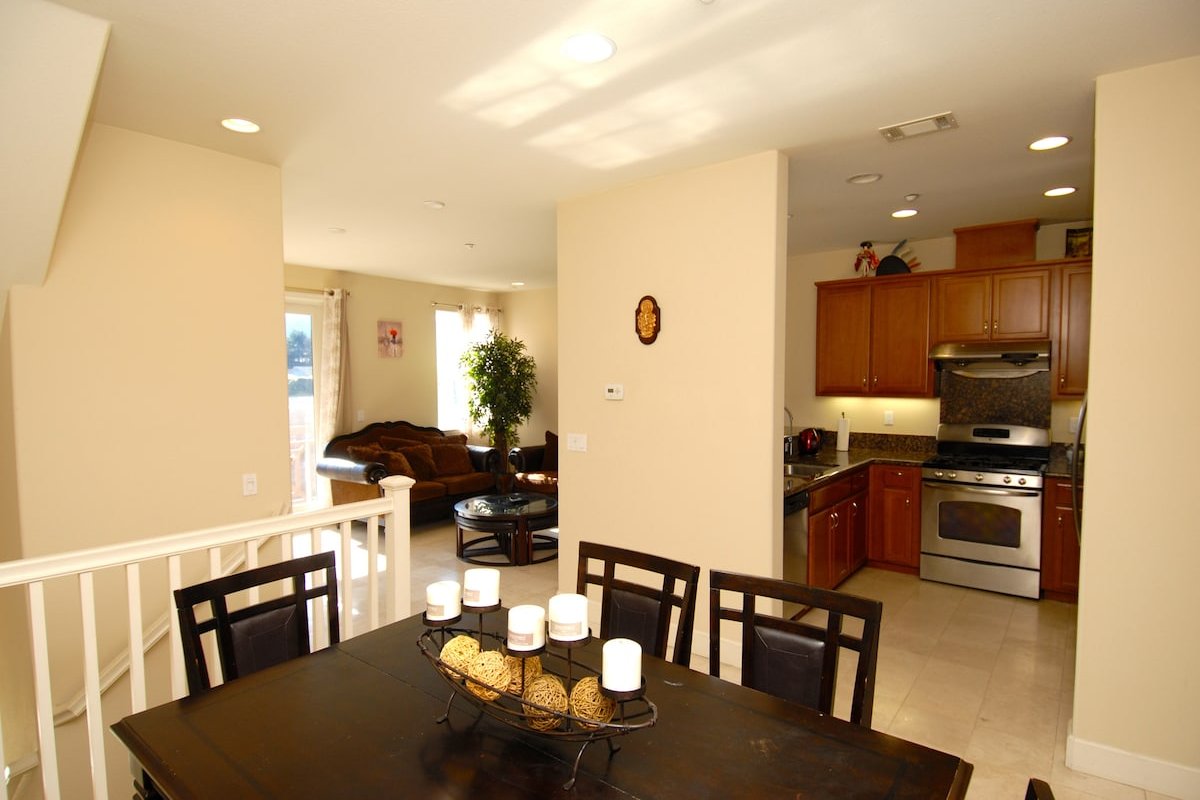 * 3BR Luxury Living at Cupertino/San Jose border * gallery image 5