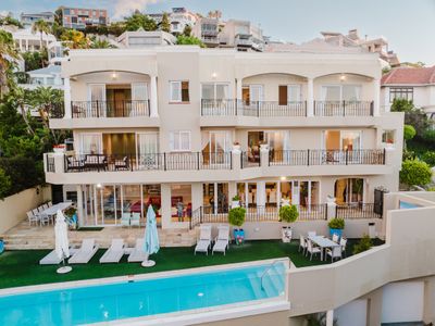 The Fabulous ‘ Villa Stanleon ’ in Bantry Bay LUX