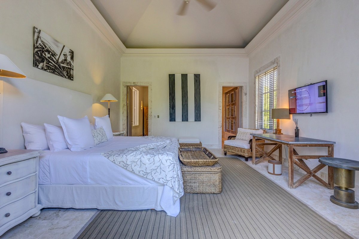 Corales 114 – Stunning Marble Estate Villa gallery image 5