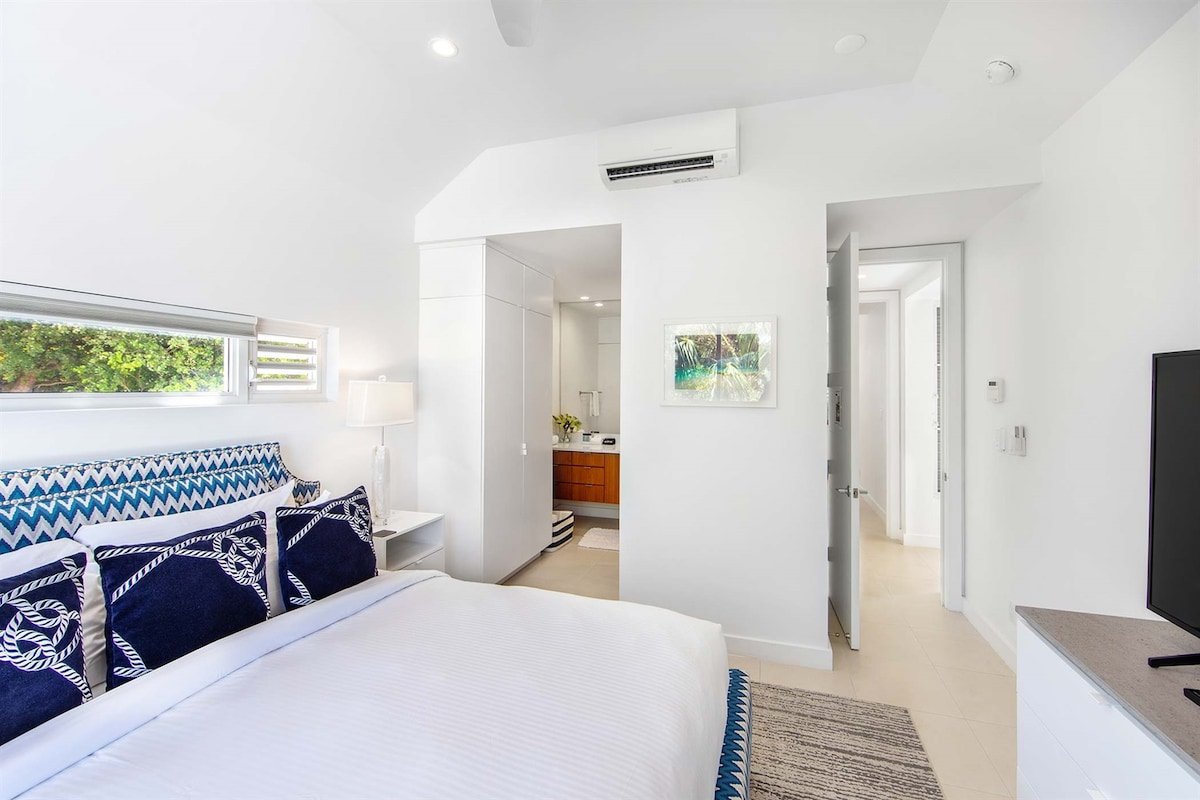 Second Chances: Spacious Villa w/Pool, Near Beach gallery image 5