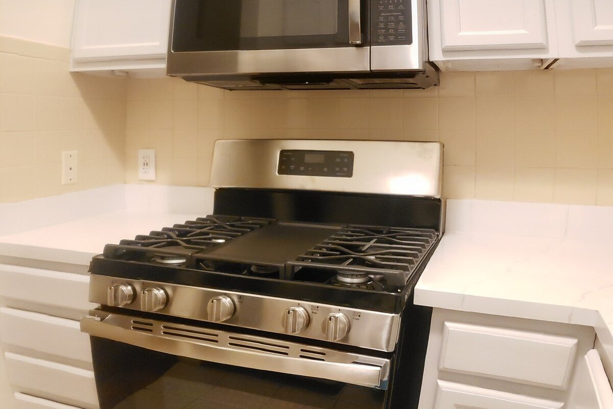 Two huge bedroom suites gallery image 4