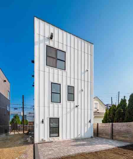 Brand NEW Build, D-Town Views, must See!.!.!.!.! gallery image 2