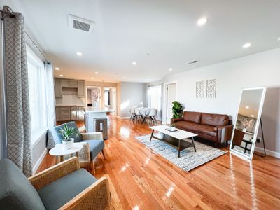 8bd/8ba Unique Spacious Clean Home