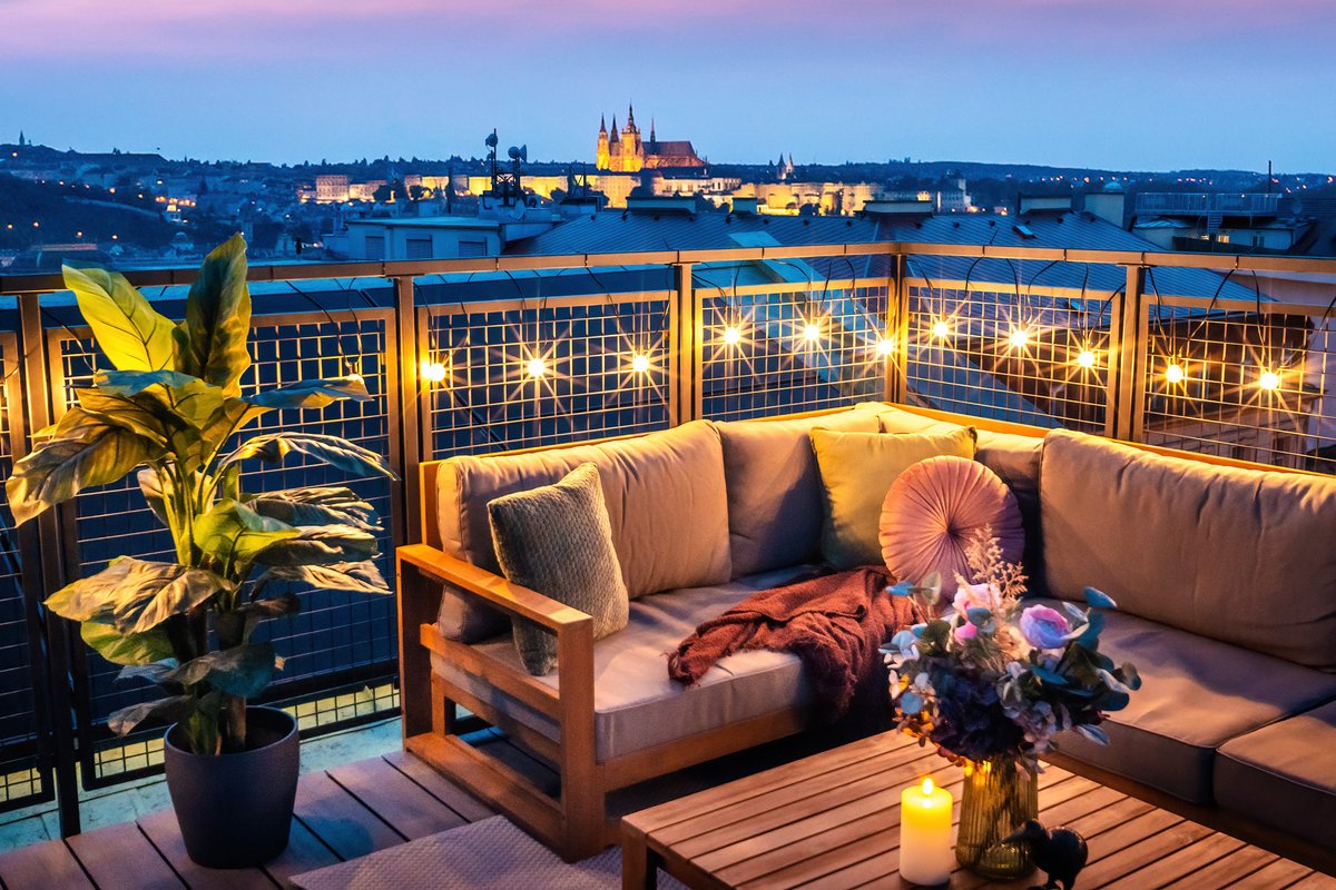 6BR+3.5Bath Prague Grand View + POOL table