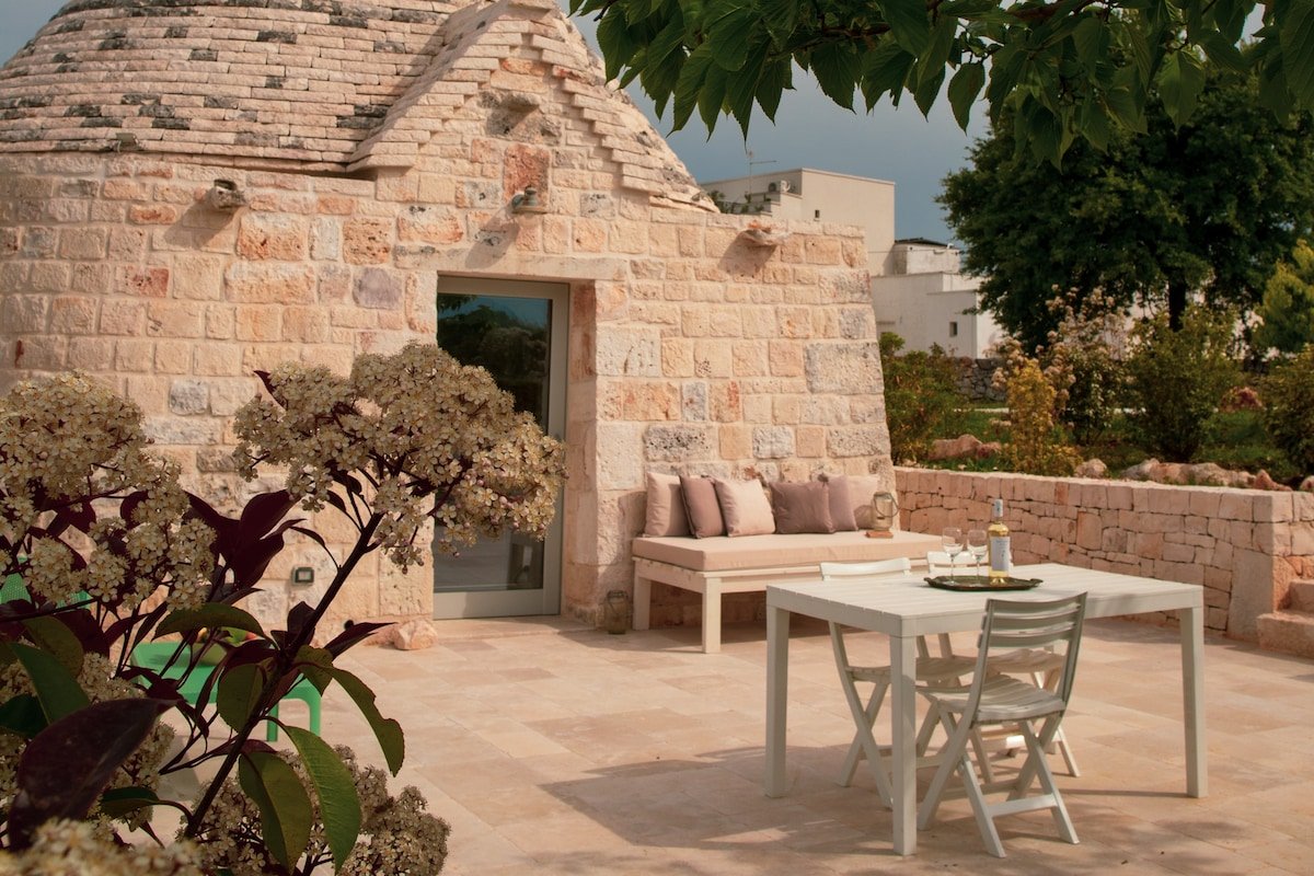 Trulli Casalina exclusive villa with pool gallery image 5