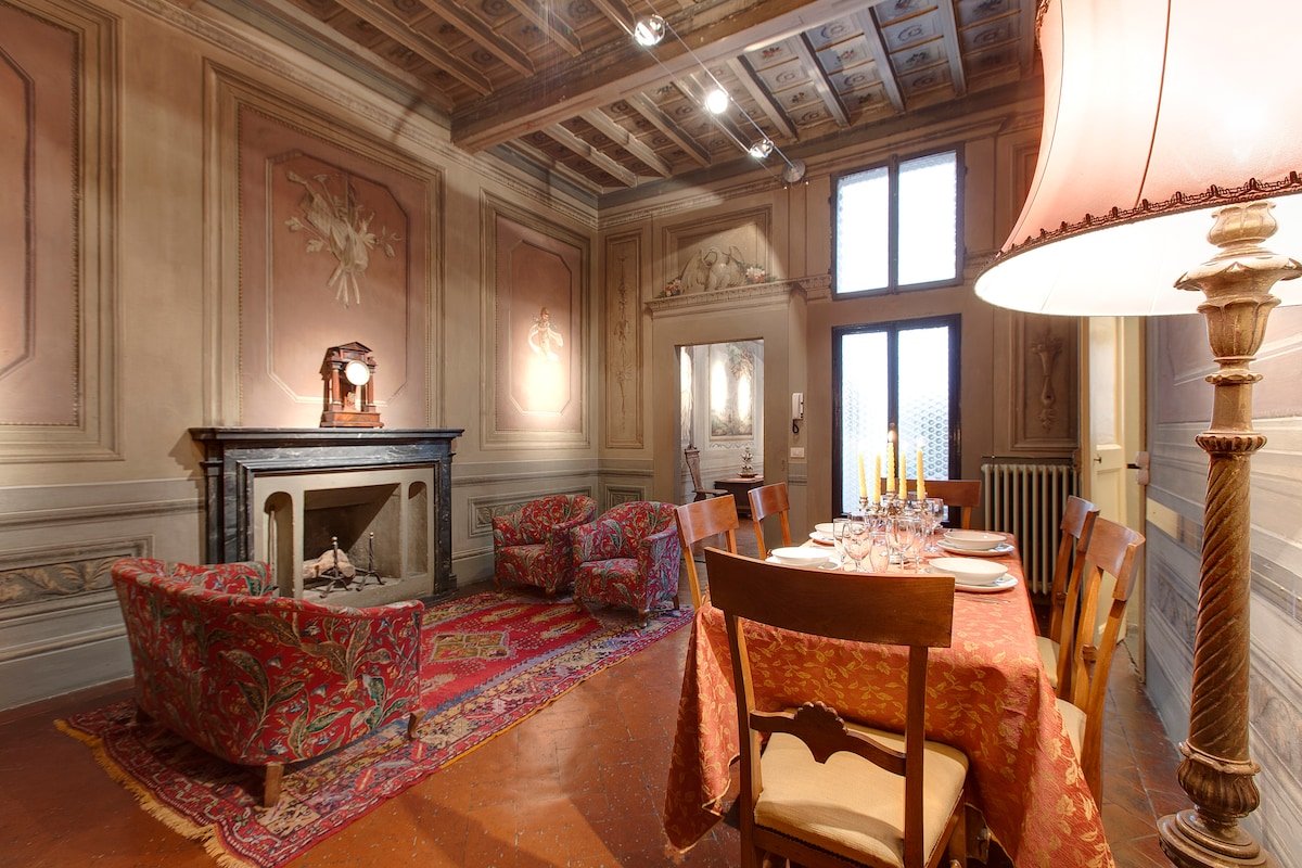 GREAT APARTMENT IN THE HEART OF FLORENCE gallery image 2