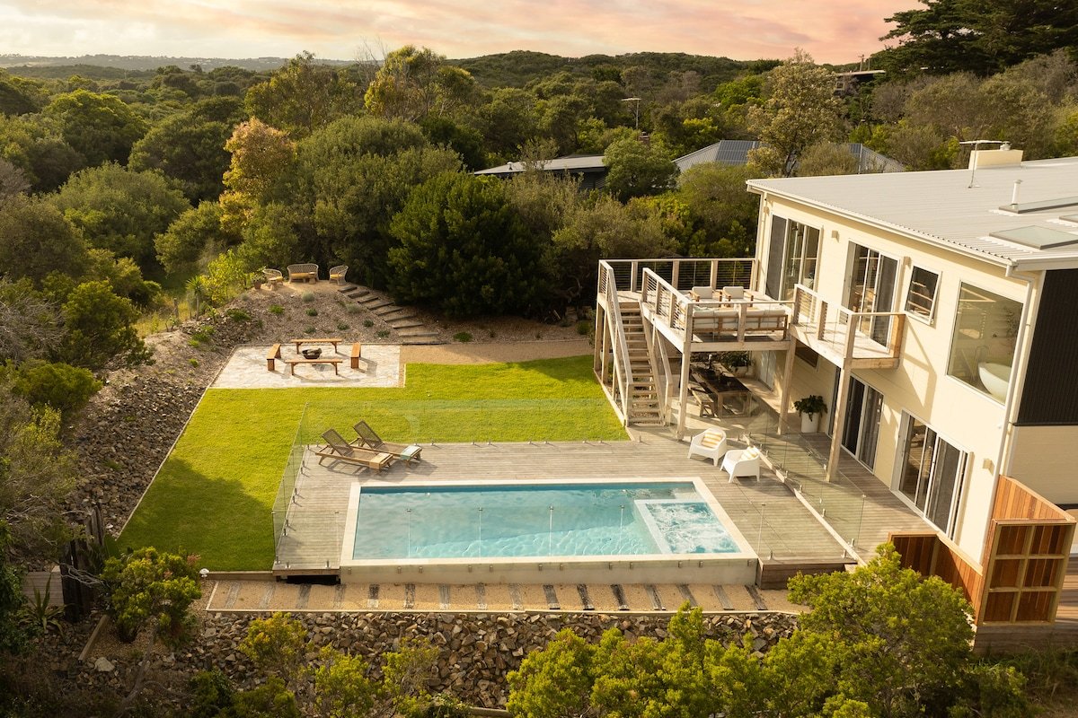 Beach, golf course, pool, spa, fire pit gallery image 2