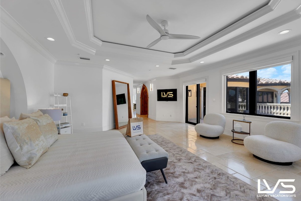 LVS Villa Rhodes: Palatial Waterfront Beach Estate gallery image 5