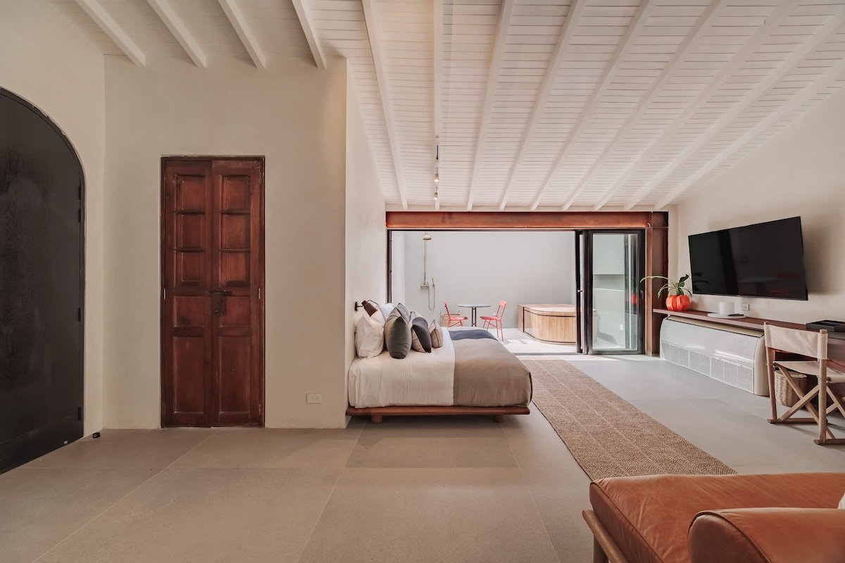 |EP| Luxury Stay at 3BR hideaway “Casa Uribe” gallery image 4