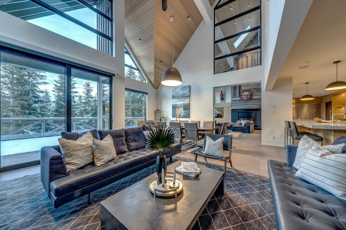Pinnacle Ridge 3&4 – 7,000 sq. ft, Ski in Ski out gallery image 4