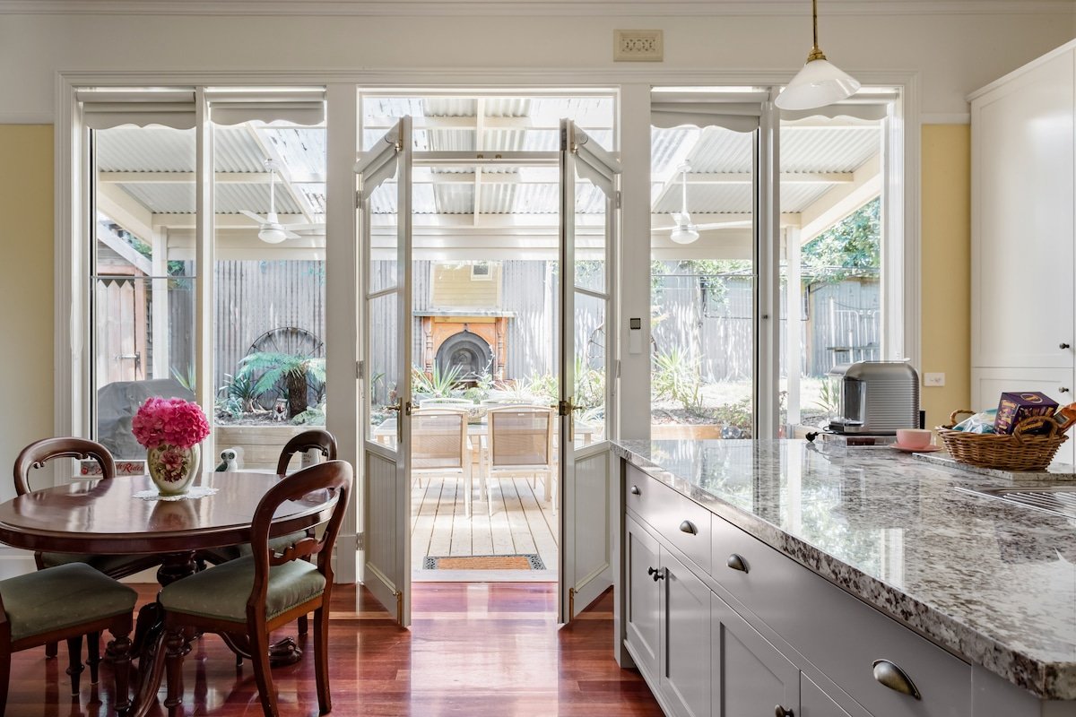 Stately Home with Gardens in Lilydale gallery image 3