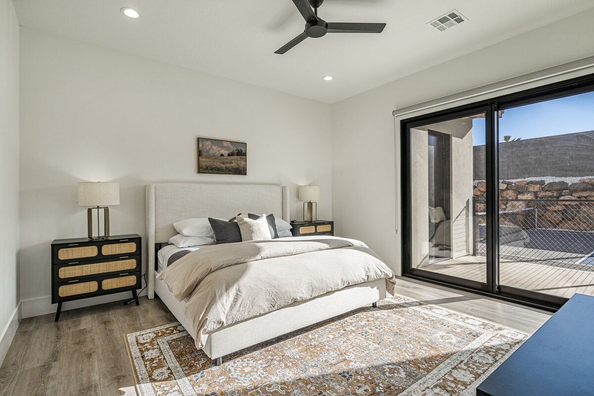 Pecan Valley| Private Pool & Pickleball Court gallery image 4