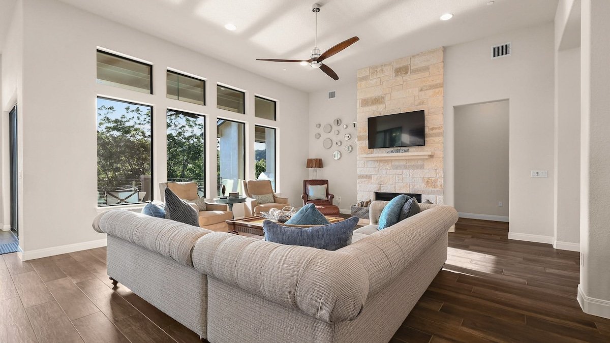 Lakefront Holiday Retreat with Private Mini Beach! gallery image 5