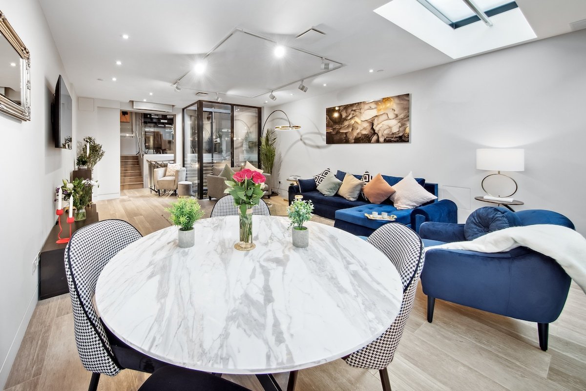 The luxurious Chelsea Villa gallery image 4