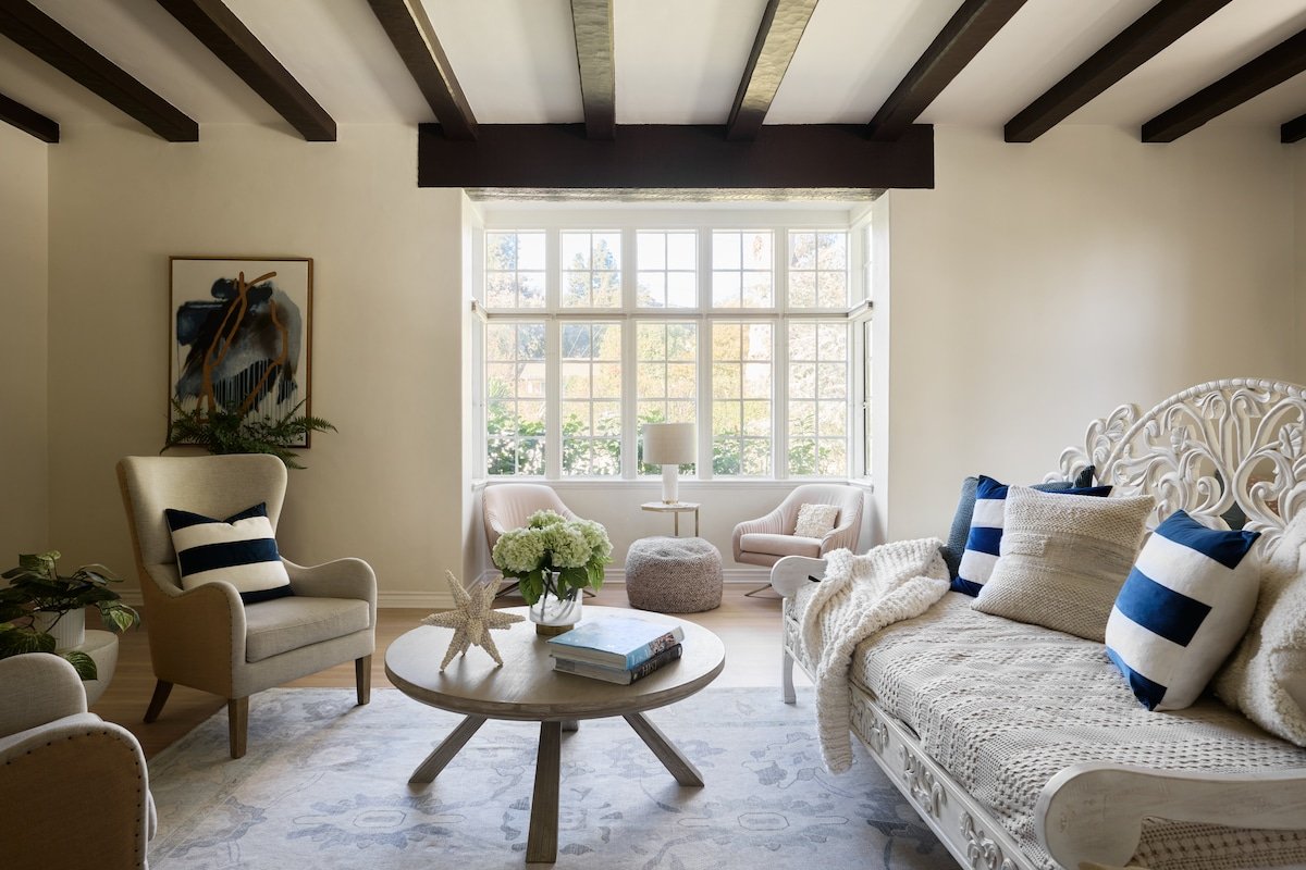 1920s Pasadena Cottage Steps from RoseBowl w/ Pool gallery image 2