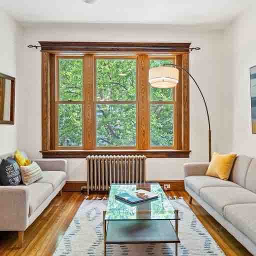 Spacious 4BR House in the Heart of the City gallery image 5