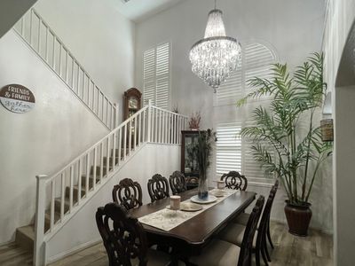 Luxurious 5 Bedroom Vegas Home w/Loft! Sleeps-14