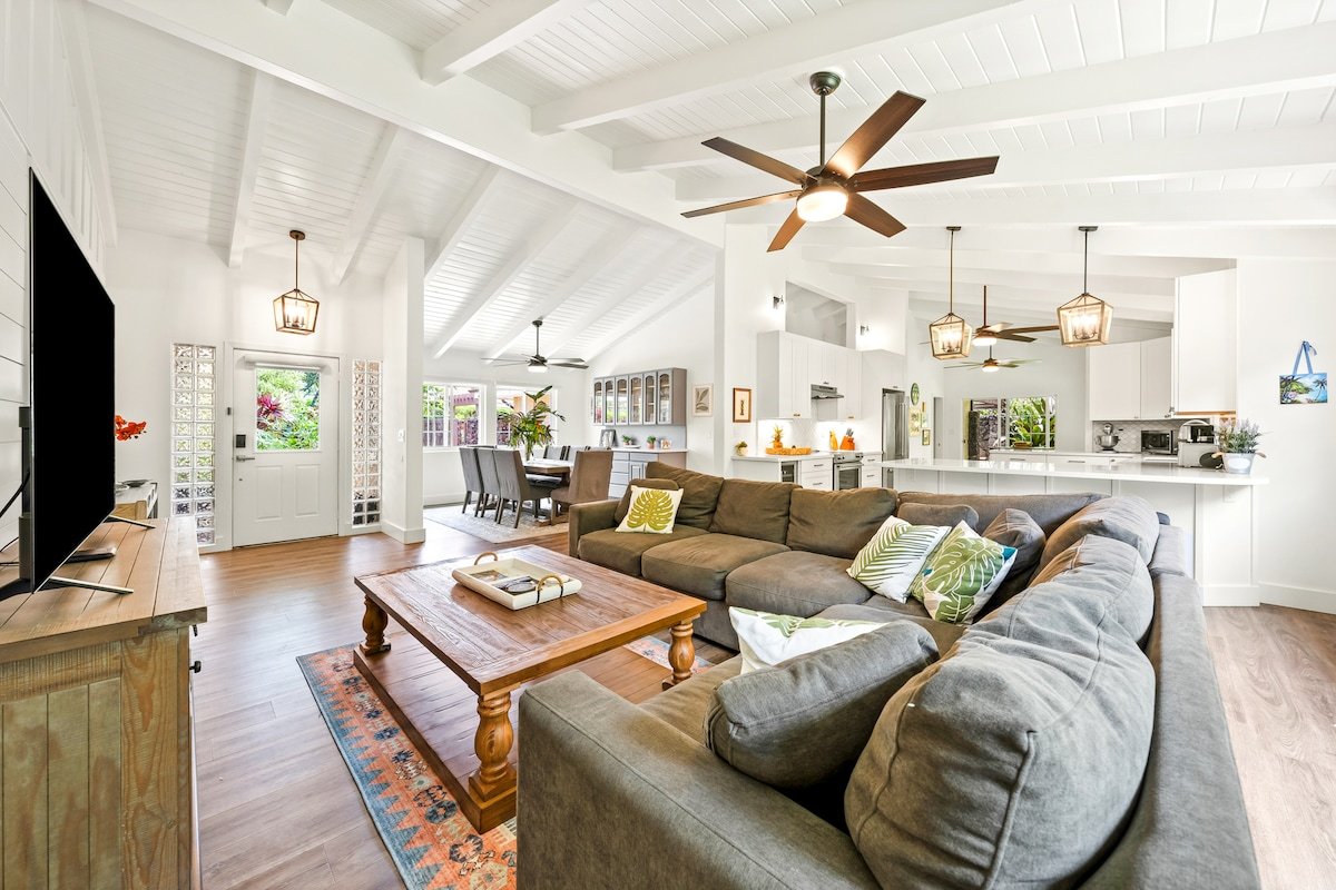 Garden Paradise w/5 min. walk to beach gallery image 4