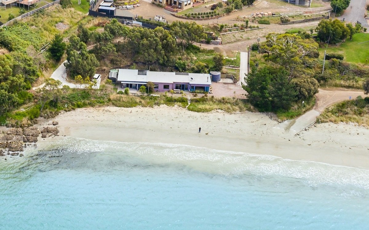 Beach front- Live on The Beach Experience gallery image 2