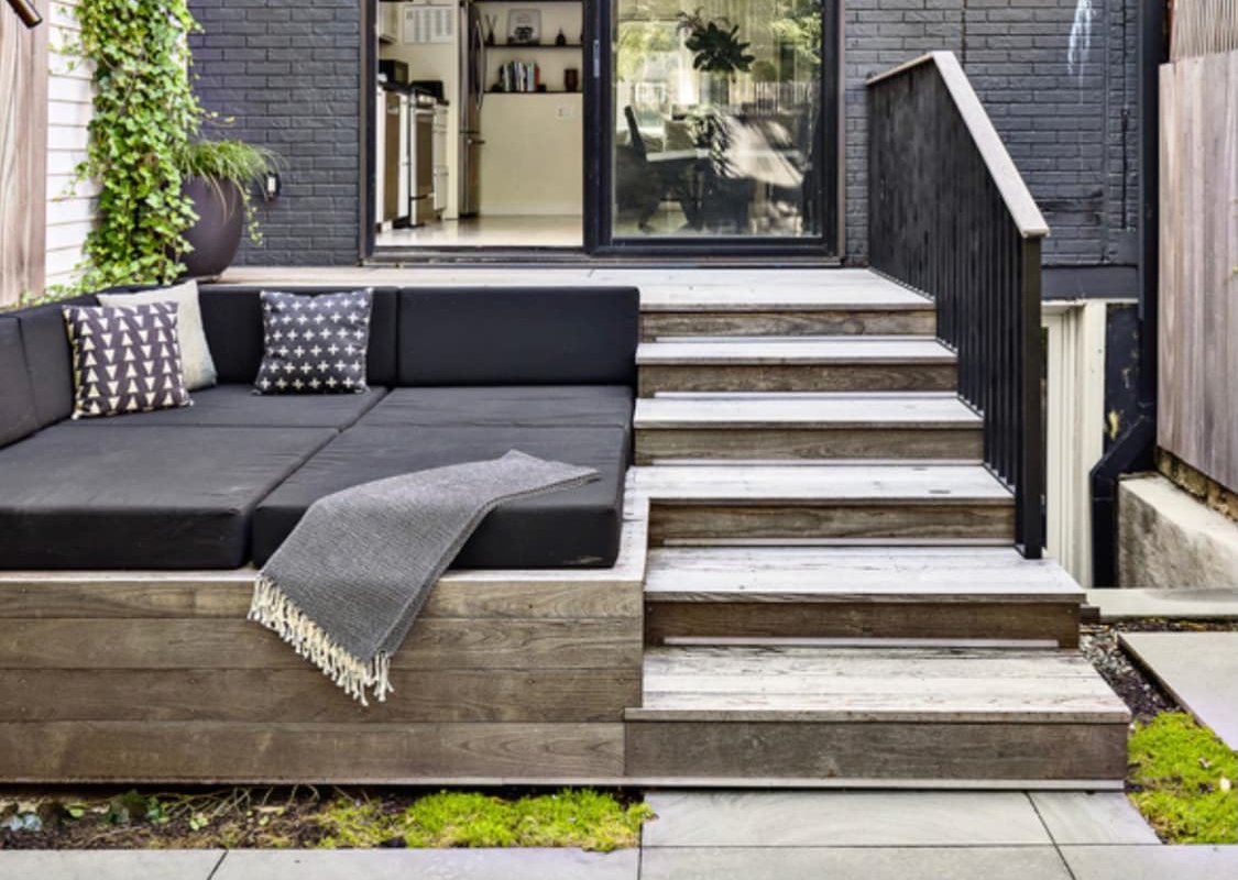 Modern 2 bedroom townhouse with garden gallery image 5