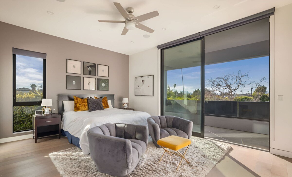 NEW Modern Oasis off Melrose – Rooftop – Pool gallery image 5