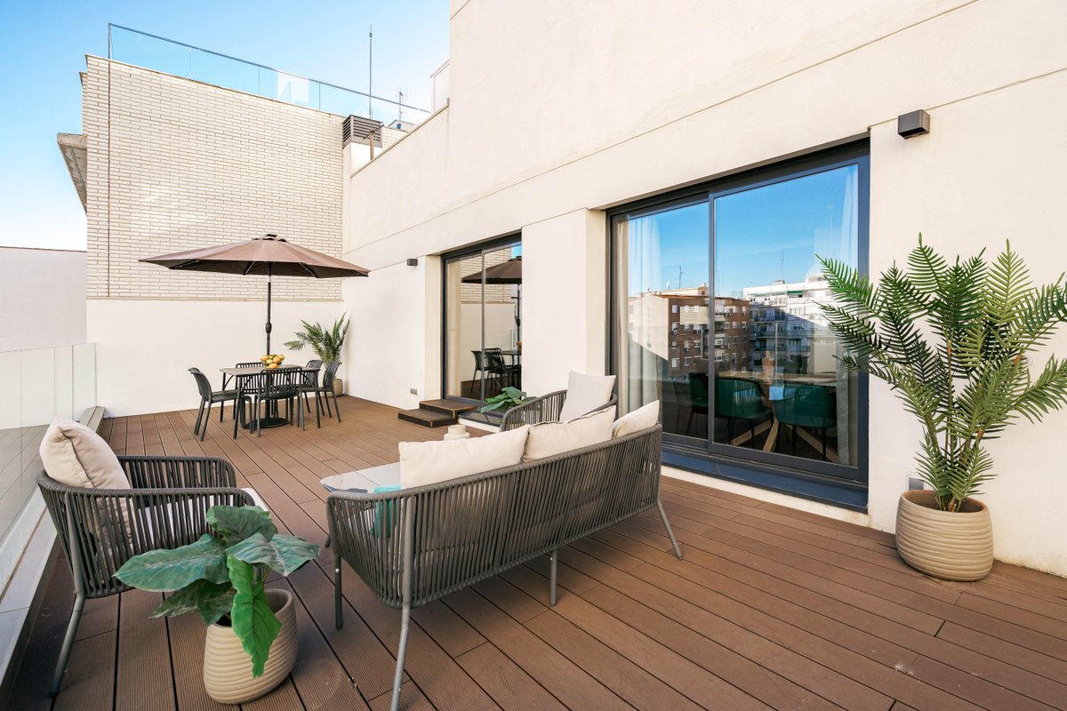 GYA – Terrace, 2 Bathrooms, In the Center, Enjoy!