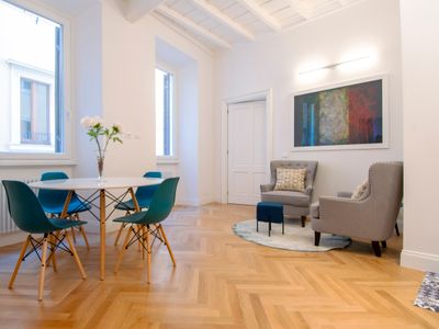 Casa Rossini; a historic house with a modern touch