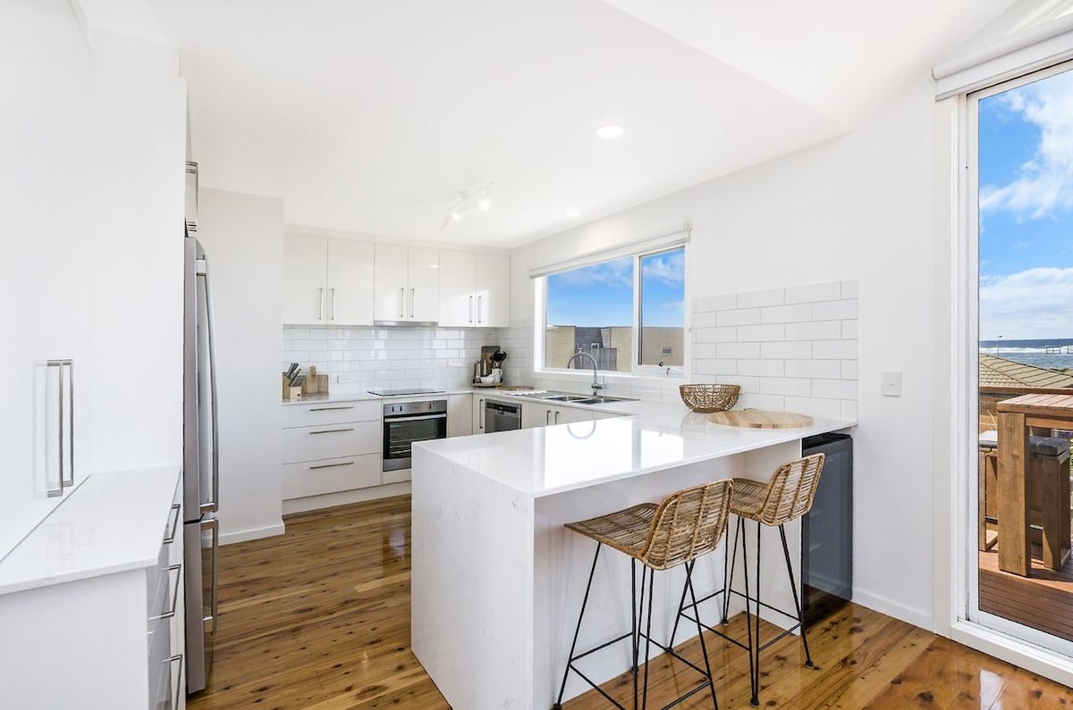 Salty’s with Rural and Ocean Views gallery image 5