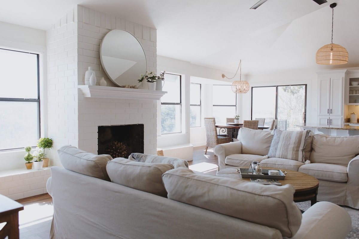 Stunning Lake Travis Retreat gallery image 3