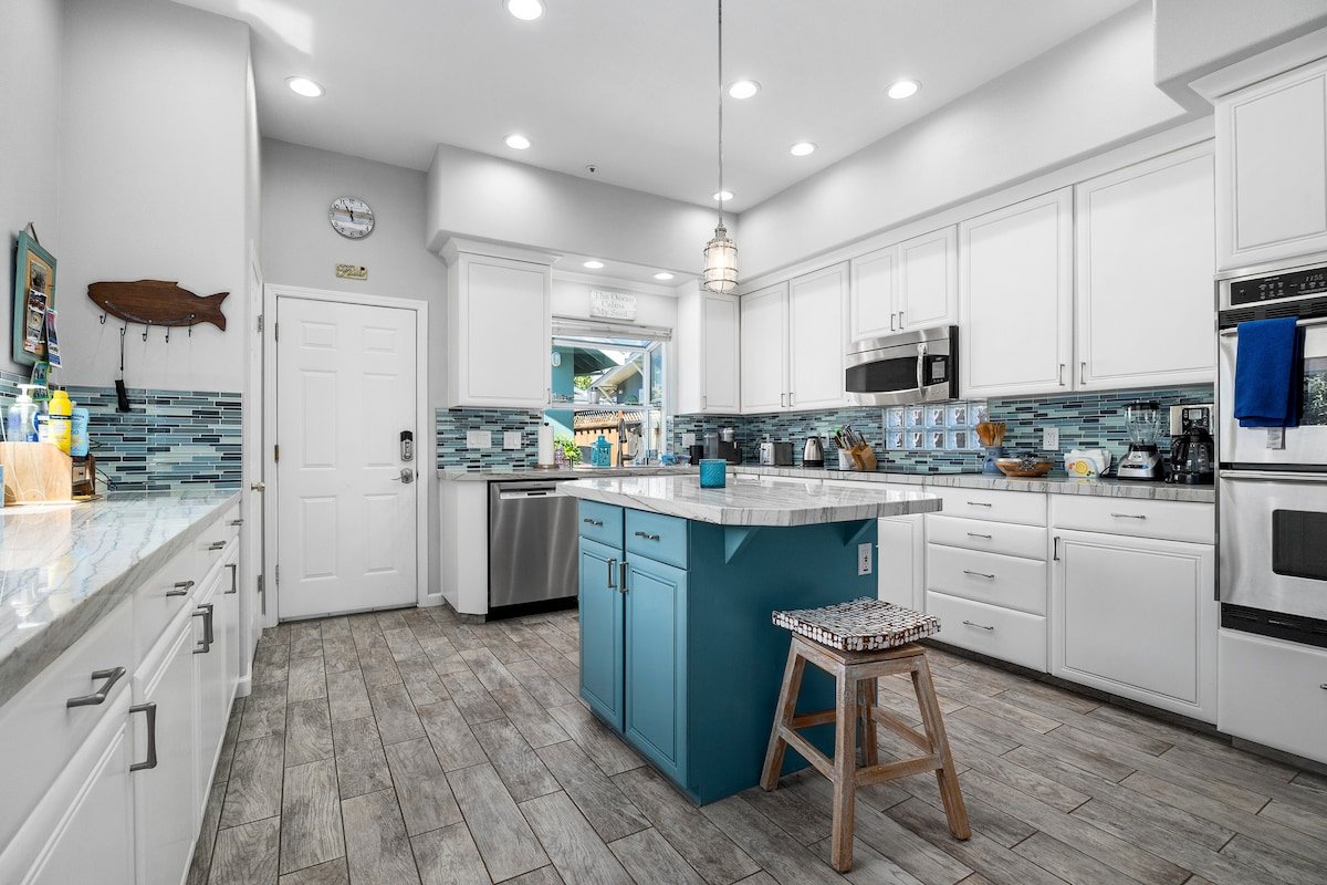 Twin Lakes Beach House gallery image 3