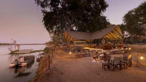 Old Mondoro - campfire and boat - Old Mondoro - a true bush camp but with the comforts