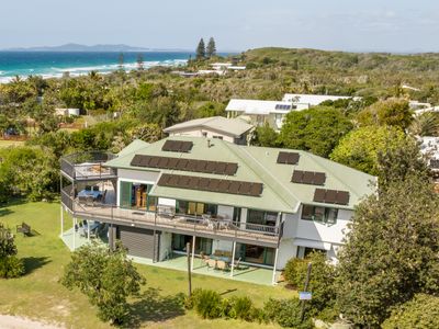Teewah Tranquility Beach House _ Noosa North Shore