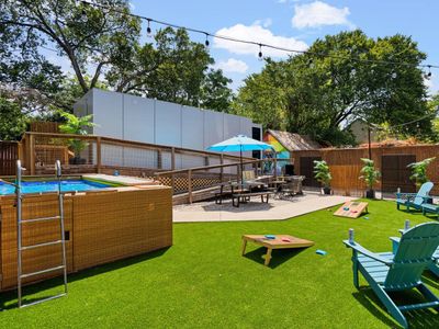 Downtown Austin Hangout with Pool – walk to Rainey