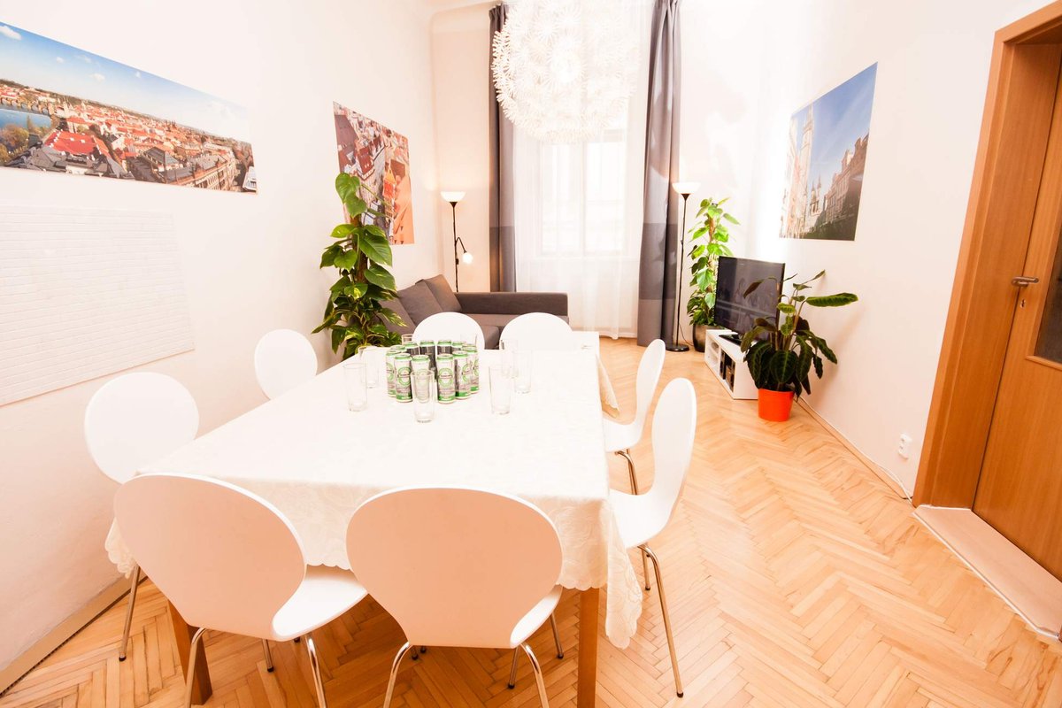 Fashion B 5-Bedrooms, 3-Bathrooms (Old Town)