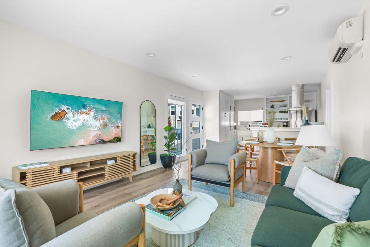 Oceanview Suite | Steps from Ocean | King bed gallery image 3