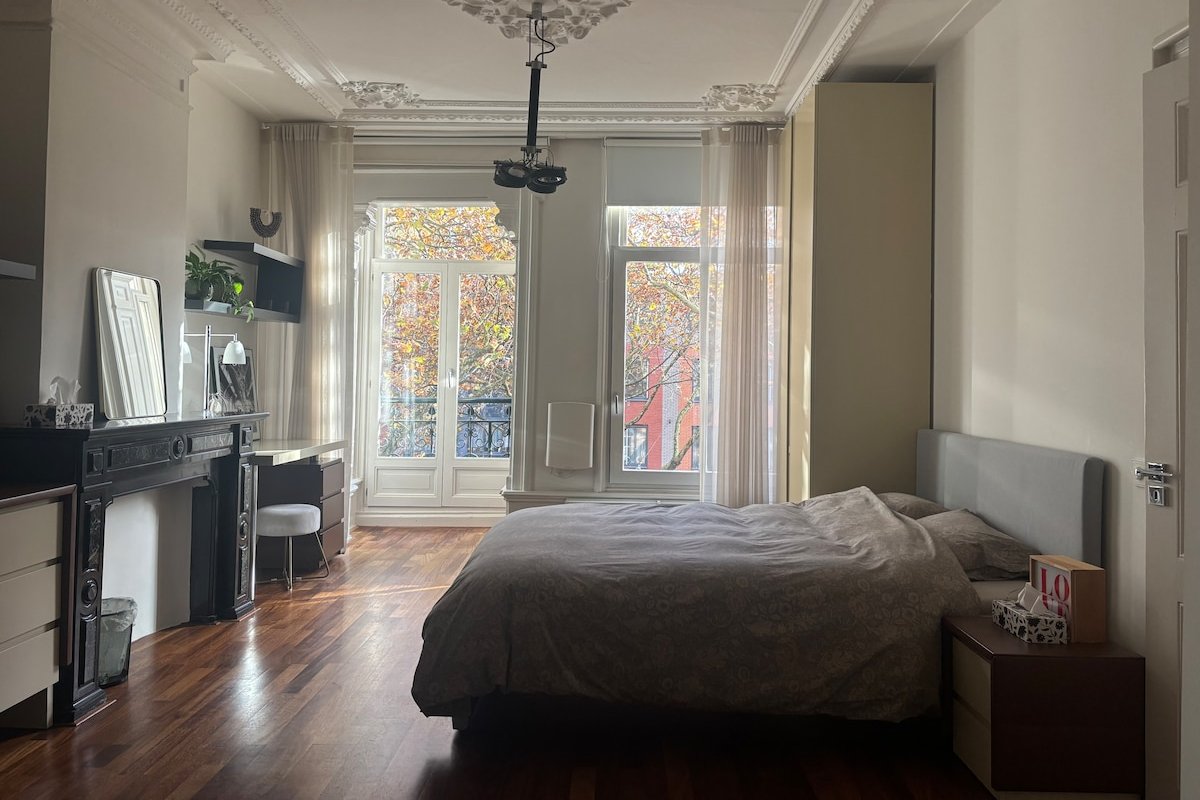 Beautiful apartment in the Pijp gallery image 3