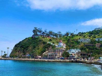 Beautiful Avalon Bay Views!! 2 Bedroom 2 Baths.