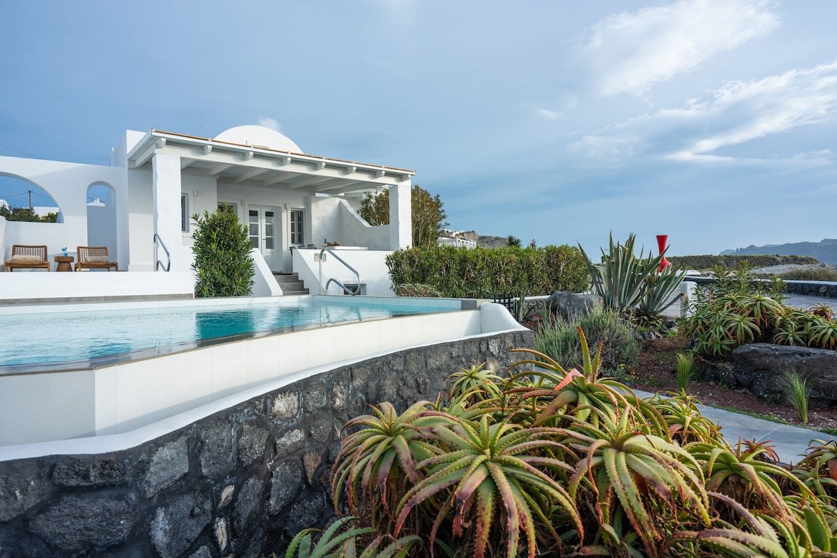 Diamond 4bd Sunset/Sea View Villa w Pool & HotTub gallery image 2