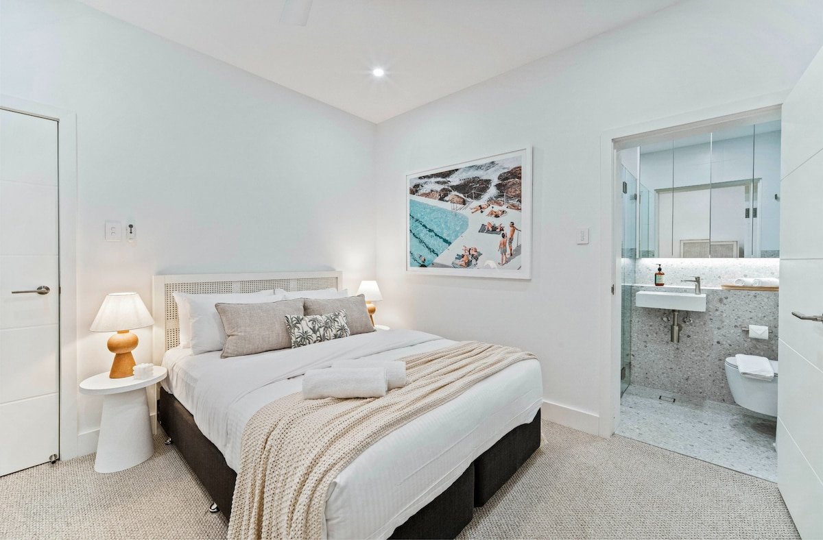 Coconut Apartment at Palm View Collective gallery image 5