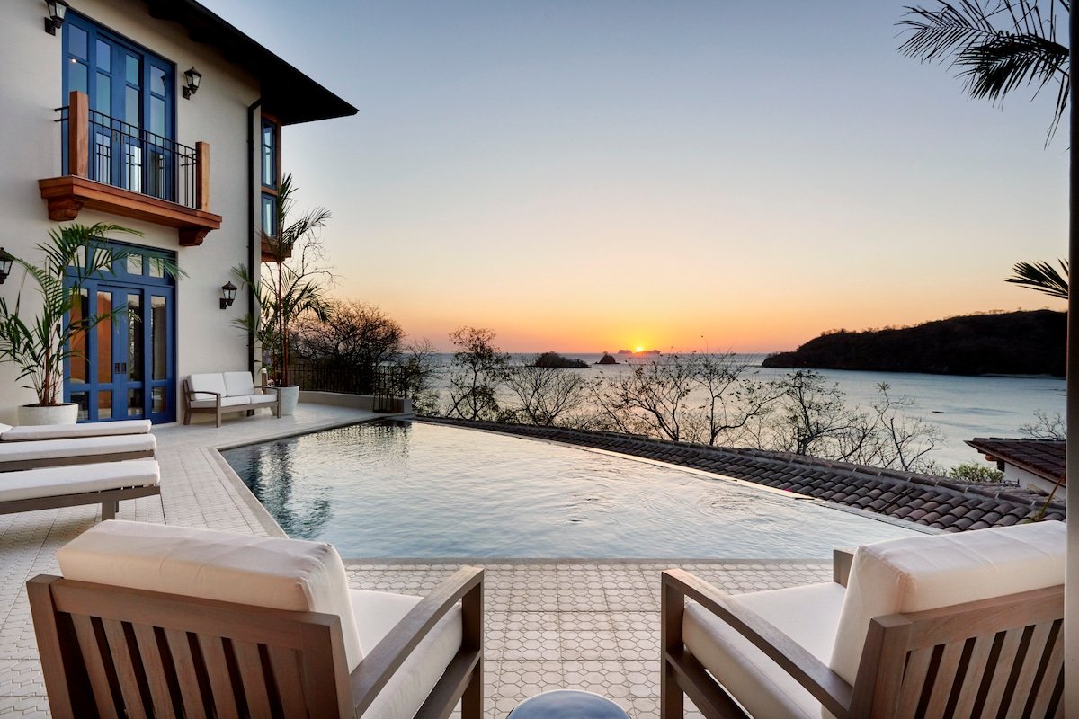 Ocean View, Pool & Beach Club – Casa Colina