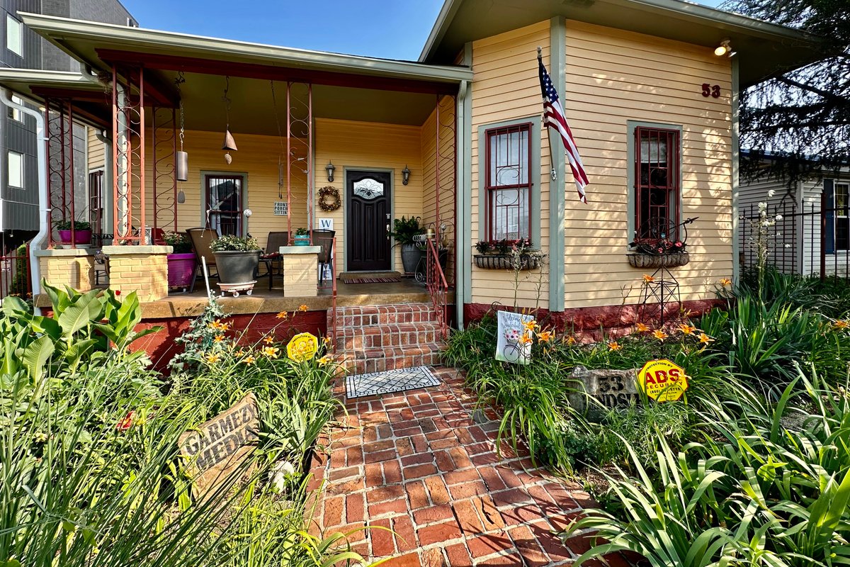 D’town gated home firepit/pk6cars, Pets/PickleBall