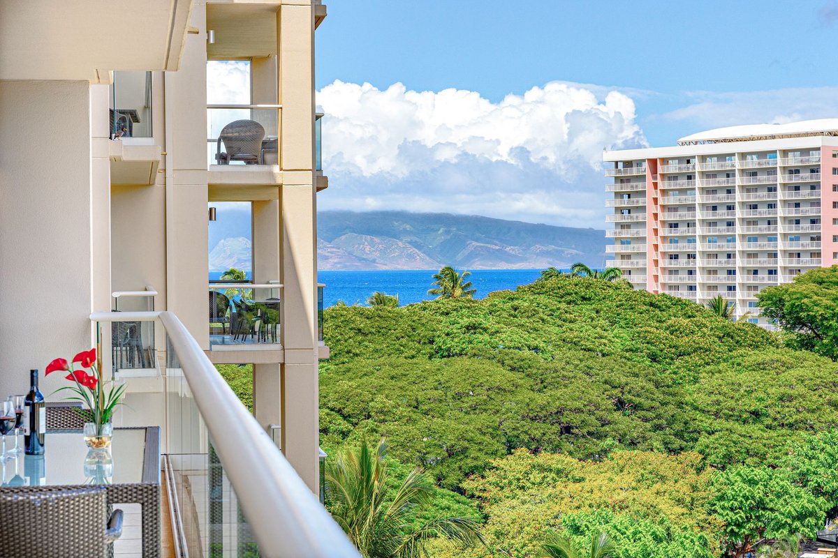 Maui Resort Rentals: Honua Kai Konea 726